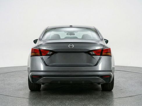 Used 2025 Nissan Altima 2.5 SV image 7