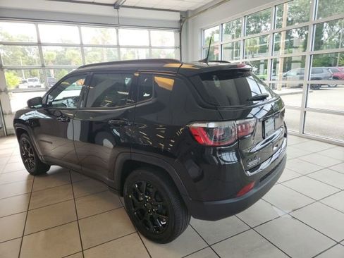 New 2026 Jeep Compass Latitude w/ Sun and Sound Group image 7