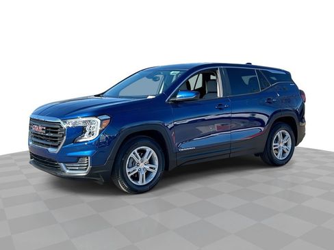 Used 2023 GMC Terrain SLE image 1