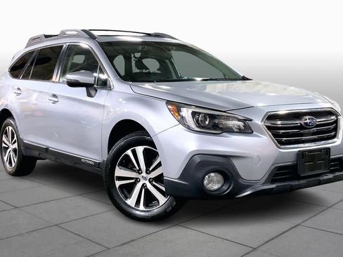 Used 2019 Subaru Outback 2.5i Limited image 3