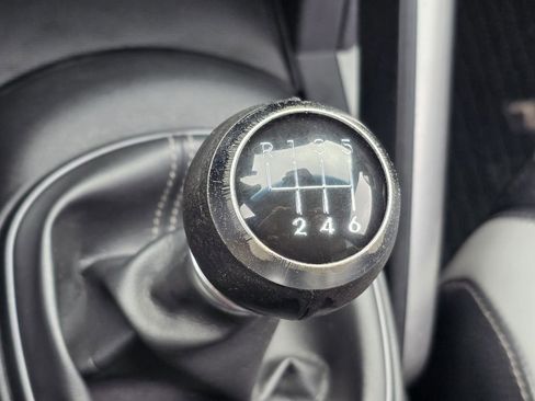 Used 2016 Hyundai Veloster Turbo image 13