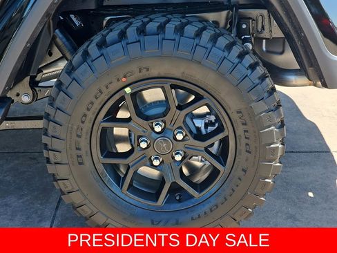 New 2025 Jeep Gladiator Willys image 35