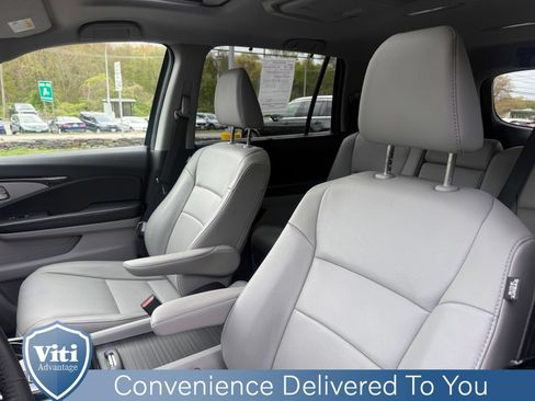 Used 2018 Honda Pilot Touring image 18