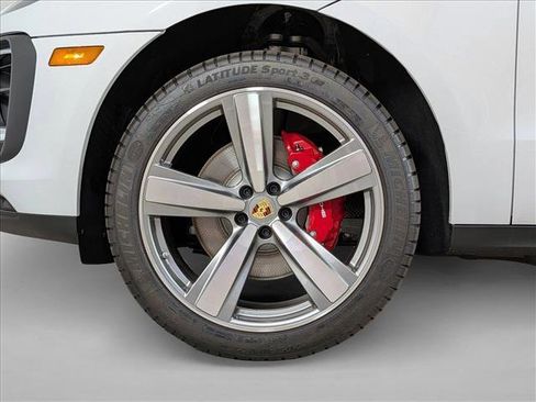 New 2026 Porsche Macan S image 26