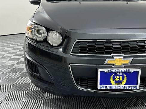 Used 2015 Chevrolet Sonic LT image 5
