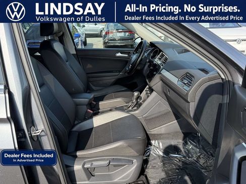 Used 2018 Volkswagen Tiguan SE FWD image 13
