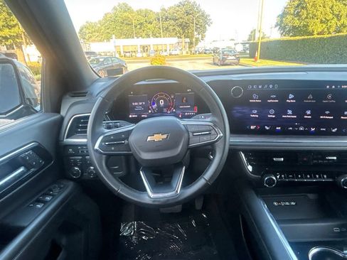 Used 2025 Chevrolet Tahoe LT AWD/4WD image 10