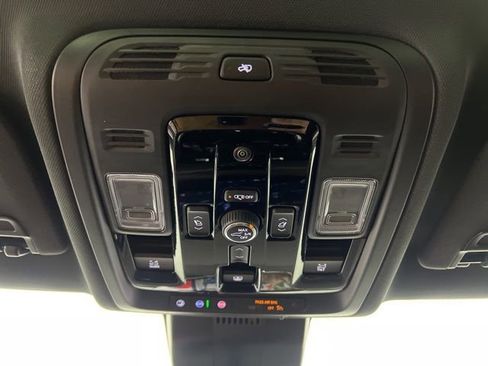 New 2026 Chevrolet Suburban High Country image 30