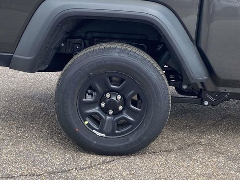 New 2026 Jeep Gladiator Sport AWD/4WD image 32