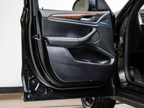 Used 2024 BMW X4 xDrive30i w/ Parking Assistance Package image 44