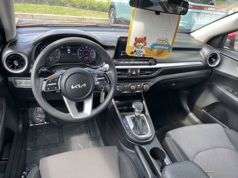 Used 2023 Kia Forte LXS w/ LXS Technology Package FWD image 13