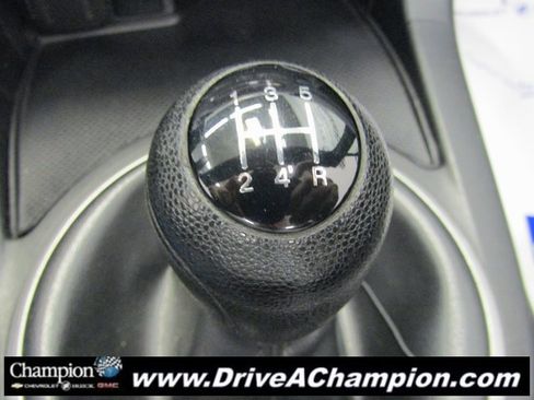 Used 2012 MAZDA MX-5 Miata Sport image 21