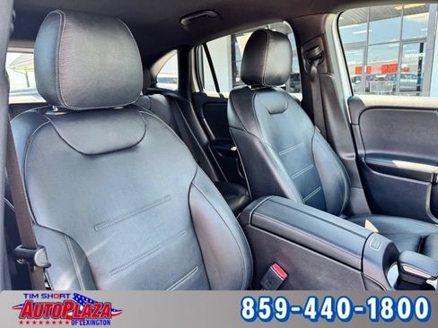 Used 2023 Mercedes-Benz GLA 250 4MATIC image 42