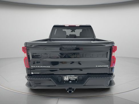 Used 2023 Chevrolet Silverado 1500 Custom AWD/4WD image 6