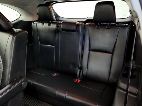 Certified 2021 Toyota Highlander XLE image 31