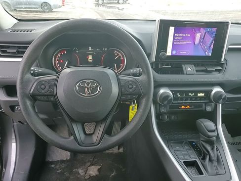 Used 2024 Toyota RAV4 LE image 31
