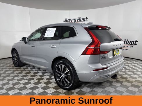 Used 2022 Volvo XC60 B5 Inscription image 7