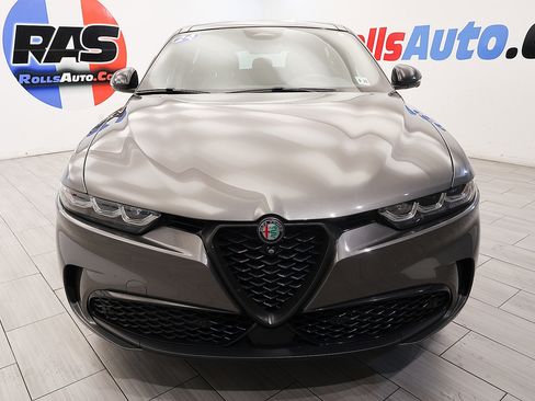 Used 2024 Alfa Romeo Tonale Veloce AWD/4WD image 8