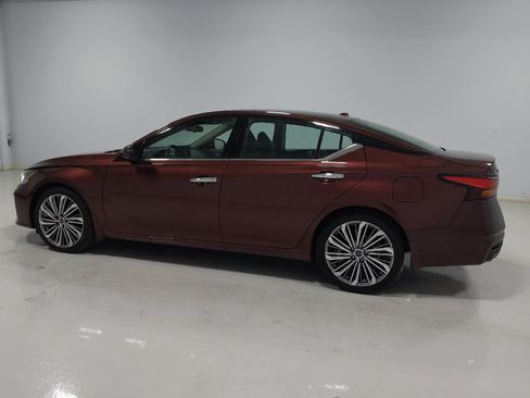 Used 2023 Nissan Altima 2.5 SL FWD image 3