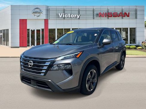 Used 2024 Nissan Rogue SV AWD/4WD image 7