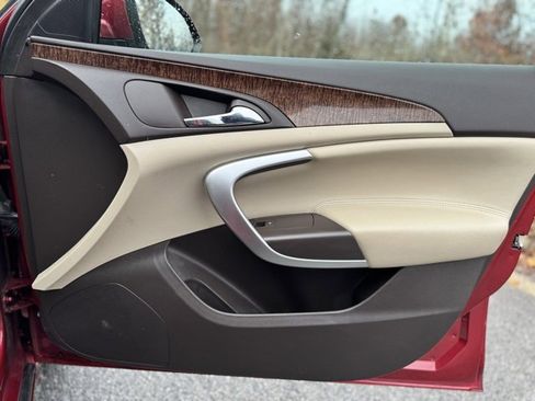 Used 2013 Buick Regal Premium image 18