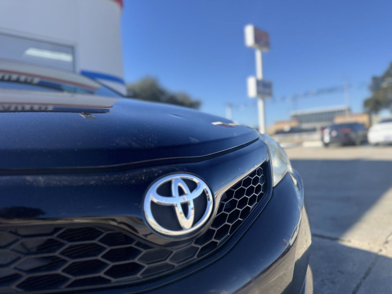 Used 2012 Toyota Camry SE FWD image 9