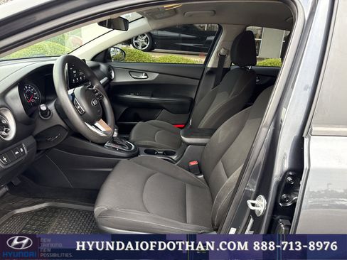 Used 2021 Kia Forte LXS image 10