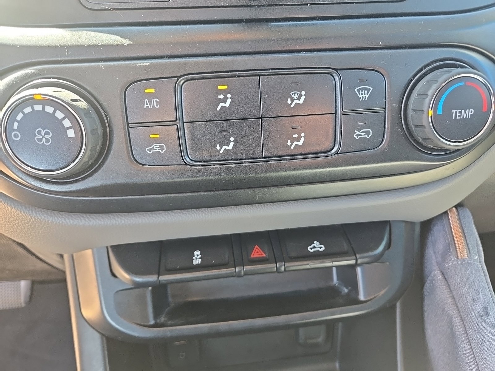 Used 2018 Chevrolet Colorado W/T w/ WT Convenience Package RWD image 14