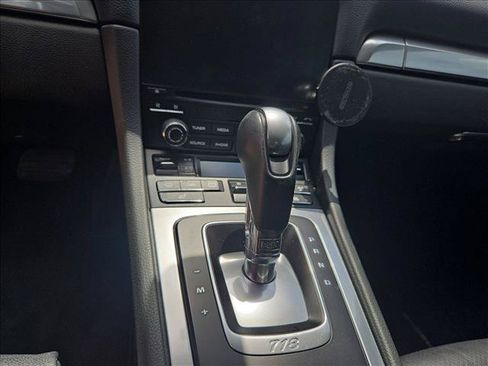 Used 2017 Porsche 718 Cayman RWD image 12