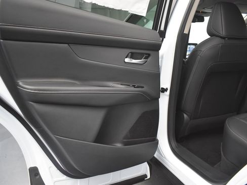 New 2025 Nissan Murano SL AWD/4WD image 16
