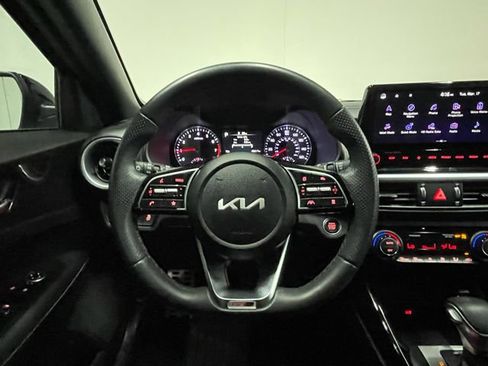 Used 2024 Kia Forte GT-Line w/ GT-Line Premium Package image 11