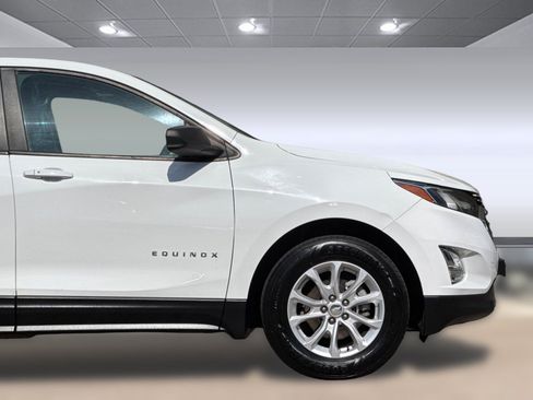 Used 2020 Chevrolet Equinox LS FWD image 34
