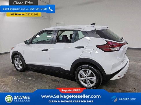 Used 2023 Nissan Kicks S image 3