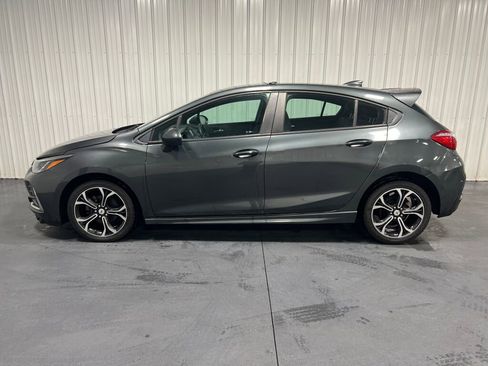 Used 2019 Chevrolet Cruze LT image 16