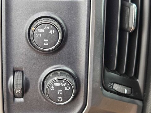 Used 2016 Chevrolet Silverado 1500 LT image 21