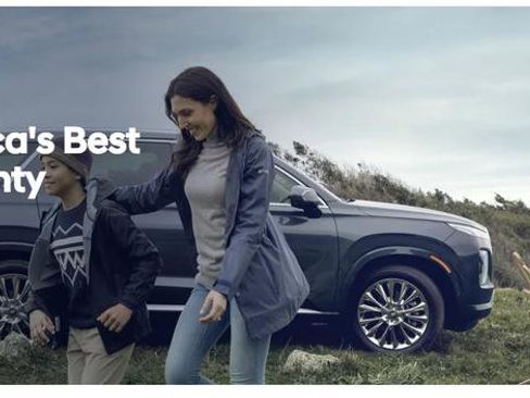 Used 2025 Hyundai Santa Fe Limited image 4