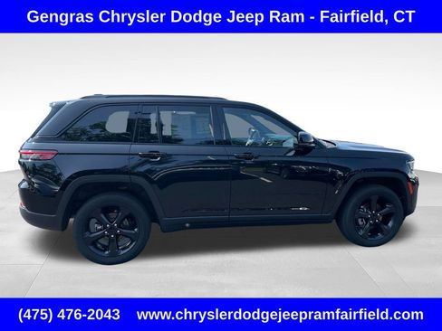 Certified 2023 Jeep Grand Cherokee Altitude AWD/4WD image 8
