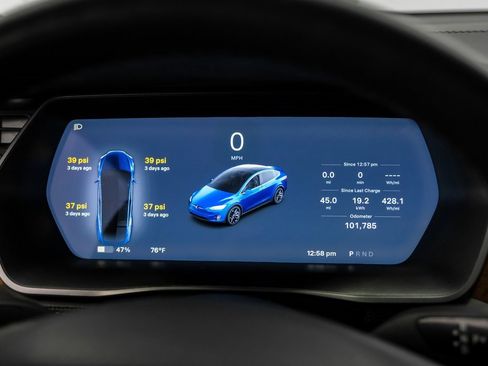 Used 2018 Tesla Model X 75D image 21