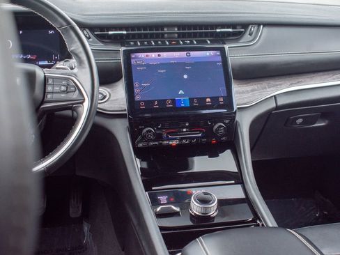 Used 2021 Jeep Grand Cherokee L Limited image 20