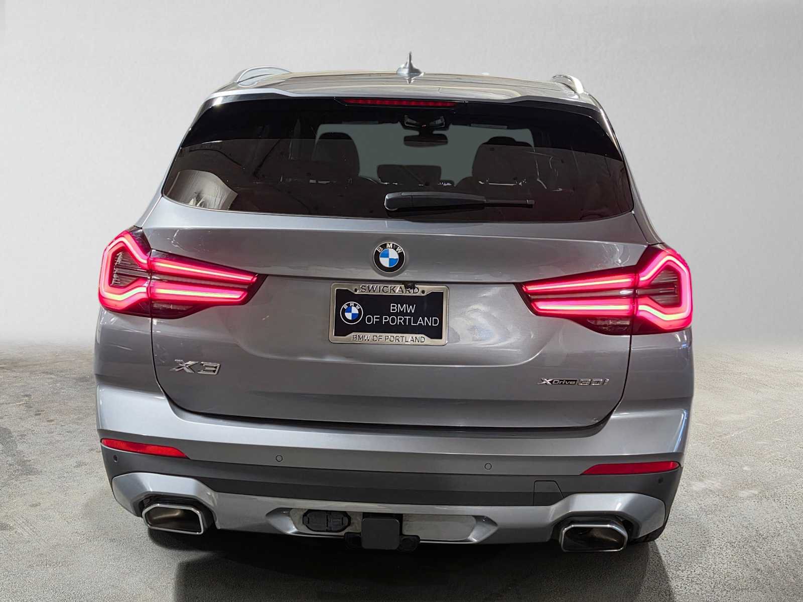 Used 2023 BMW X3 xDrive30i w/ Premium Package w/ZPA AWD/4WD image 4
