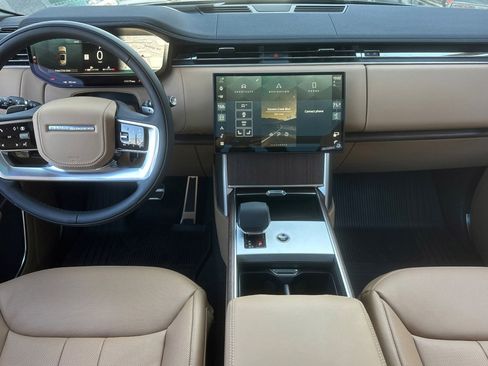 New 2026 Land Rover Range Rover SE image 23