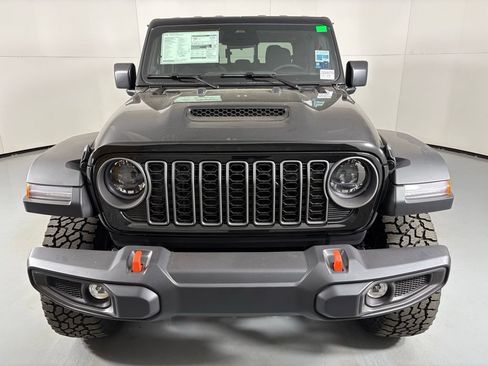 New 2026 Jeep Gladiator Mojave AWD/4WD image 3