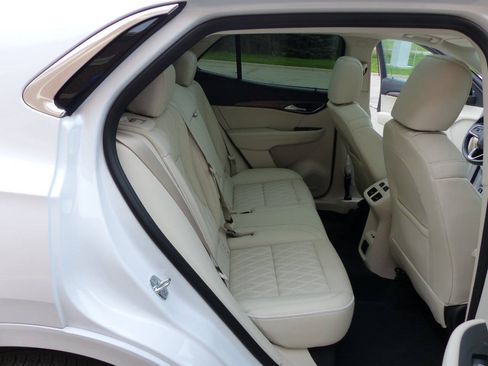 Used 2023 Buick Envision Avenir AWD/4WD image 58