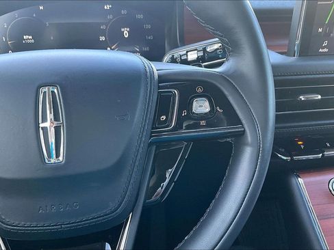 Used 2024 Lincoln Aviator Reserve image 8