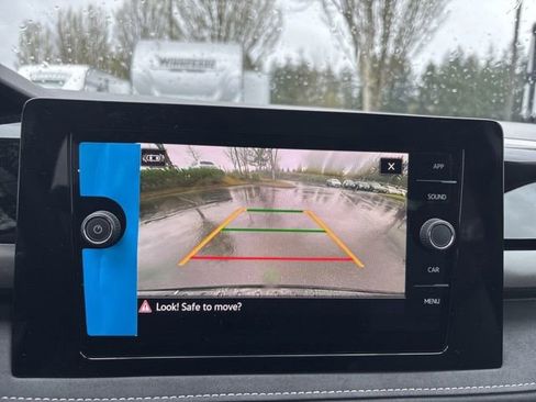 New 2025 Volkswagen Taos SE AWD/4WD image 16