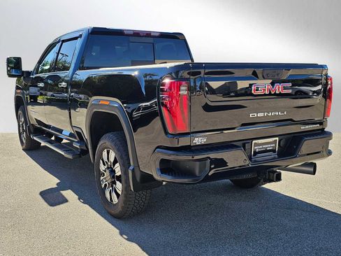 Used 2024 GMC Sierra 2500 Denali w/ Denali Reserve Package image 5