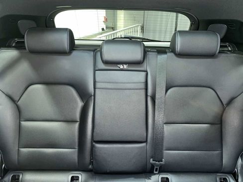 Used 2019 Mercedes-Benz GLA 250 4MATIC image 22
