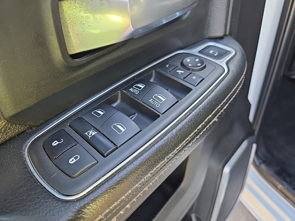 Used 2022 RAM 2500 Laramie AWD/4WD image 39