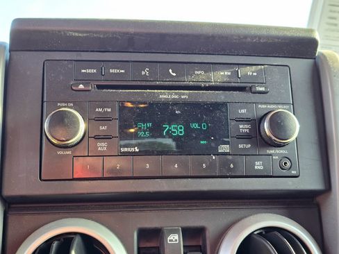 Used 2010 Jeep Wrangler Unlimited Sahara w/ Dual Top Group image 18