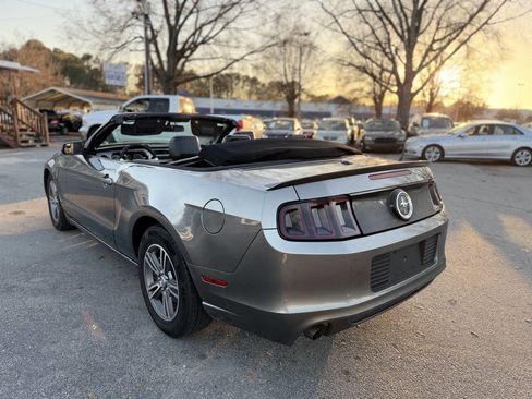 Used 2013 Ford Mustang Premium image 7